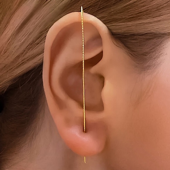 🔵𝟲𝟱%𝗢𝗙𝗙 𝗯𝘂𝗻𝗱𝗹𝗲𝘀 𝟯+🔵 NEW Textured Simple Ear Hook Crawler Earrings - Picture 4 of 7